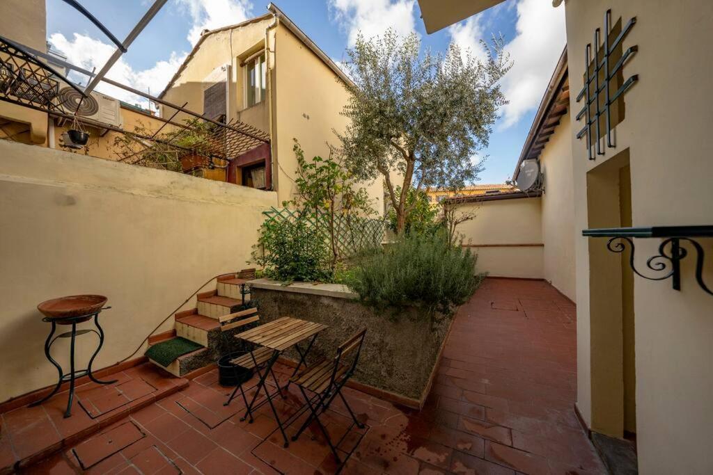 Raffinato Trilocale San Frediano Apartman Firenze Kültér fotó
